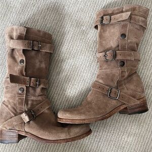Silvano Sassetti Women's Distressed Taupe Suede Buckle Boots Italy Made Sz 38.5